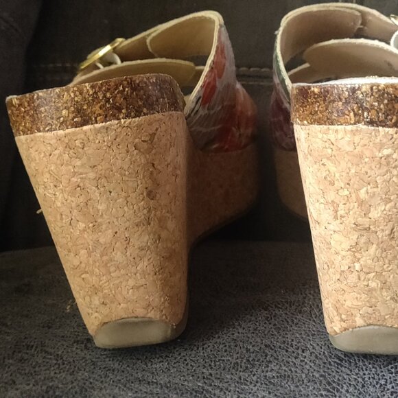 Women's 4 Inch Heeled Platform  Kenneth Cole Reaction Sandals Worn Once - Picture 2 of 5